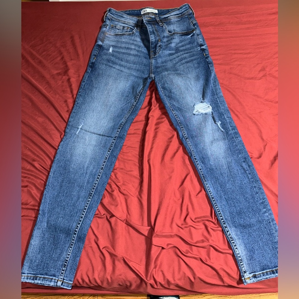 ZARA Ripped Skinny Jeans